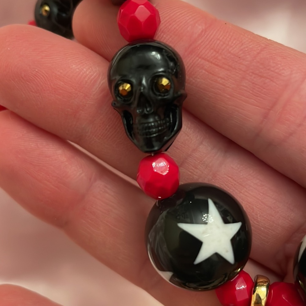 RARE Tarina Tarantino Midnight circus My 2 cents embroidered opinion necklace - Picture 8 of 12